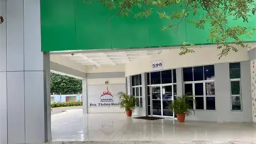 Abandonan niña con quemaduras graves en hospital de Santiago