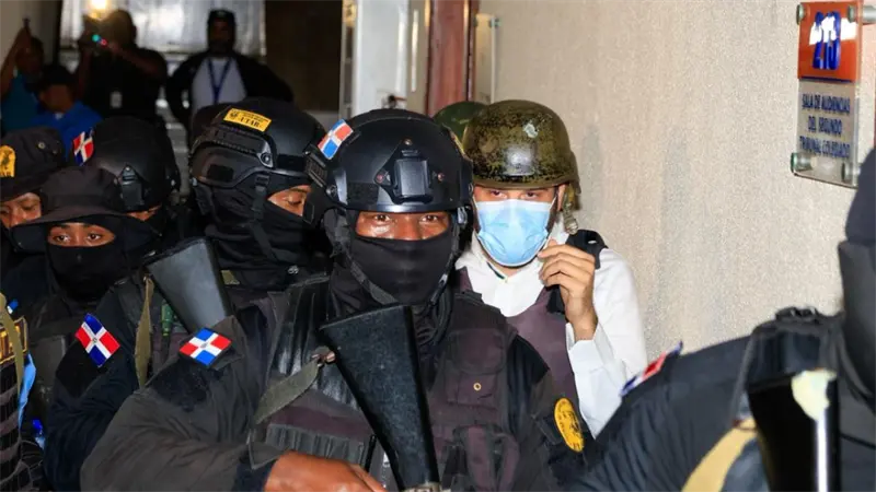 Luis Abinader sobre caso Senasa: Los culpables tendr&aacute;n que devolver hasta el &uacute;ltimo peso de lo robado