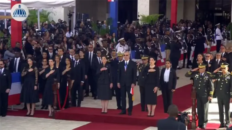 Los 21 ca&ntilde;onazos que anuncian la llegada del Presidente: &iquest;qu&eacute; significan?