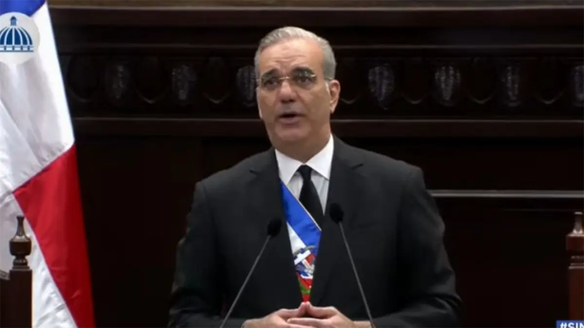 Presidente Abinader anuncia pago de impuestos con tarjeta y nuevo modelo de crédito para mipymes