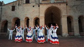 Lo de Aki presenta merengue renovado en República Dominicana con álbum Playlist