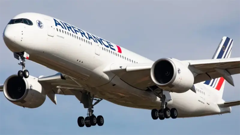 Aerol&iacute;neas de &Aacute;frica suspenden sus vuelos a Oriente Medio por el ataque militar a Ir&aacute;n