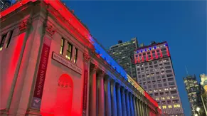 Edificios &iacute;conos de Nueva York se iluminan para celebrar independencia de RD