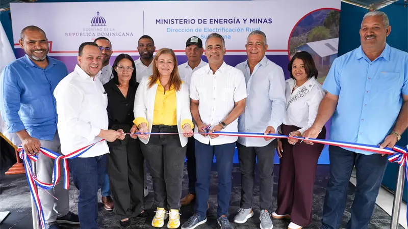 Ministro Joel Santos entrega proyecto de electrificaci&oacute;n y anuncia m&aacute;s de 30 obras en San Jos&eacute; de Ocoa