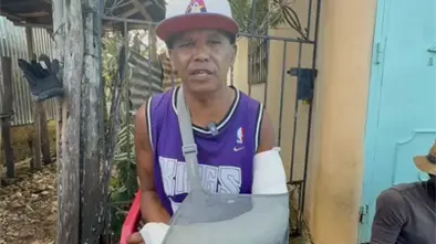 "Me rompió el brazo y siguió como si nada": zapatero cuenta el calvario que vive tras ser embestido por motorista