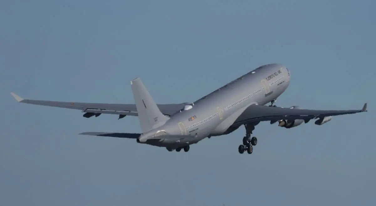 Avión militar español a vuela hacia Oriente Medio.
