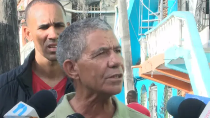 Vivienda de 2 niveles colapsa sin causar p&eacute;rdidas humanas