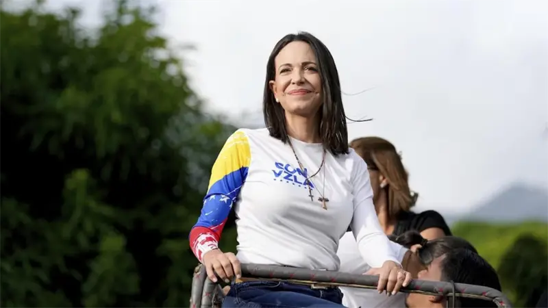 Mar&iacute;a Corina Machado recorrer&aacute; Venezuela al llegar al pa&iacute;s, dice su partido