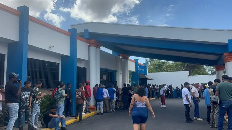 Intrant: "Cambiar de oferente tras 20 años se puede prestar para que quieran boicotear el proceso"