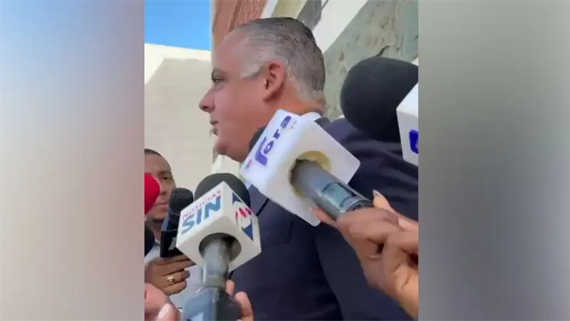 "No se vistan que no van": Alberto Fiallo critica proyecto del Senado que busca eliminar candidaturas independientes