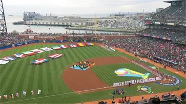 El Cl&aacute;sico Mundial de B&eacute;isbol lanza su primera banda sonora, con Becky G y Myke Towers