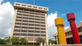 Incertidumbre internacional presiona econom&iacute;a dominicana, pero el crecimiento sigue proyectado en 4 %