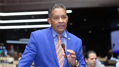 Eugenio Cede&ntilde;o Areche aspira a Secretario General del PRM; propone voto directo secreto