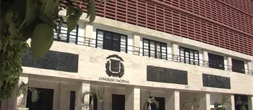 Legisladores aguardan propuesta para reducir impuestos