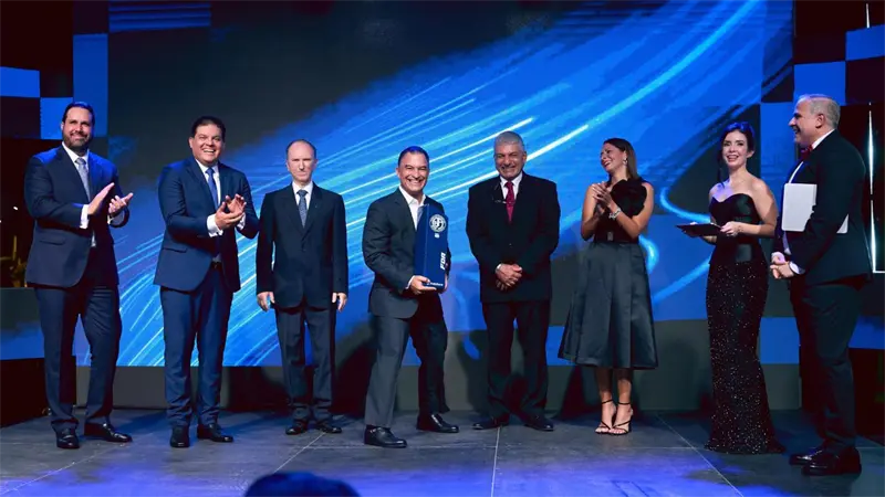 Alfredo Najri es elegido el piloto del a&ntilde;o de Rep&uacute;blica Dominicana