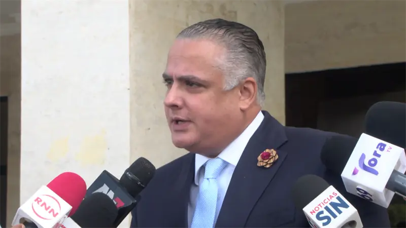 Debate sobre candidaturas independientes enfrenta a juristas y legisladores en el Congreso