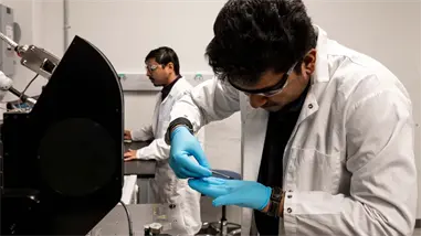 Dise&ntilde;an term&oacute;metro microsc&oacute;pico para prevenir que los chips de ordenador se recalienten