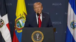 Trump afirma que EEUU ha destruido 42 buques de Ir&aacute;n, su fuerza a&eacute;rea y telecomunicaciones