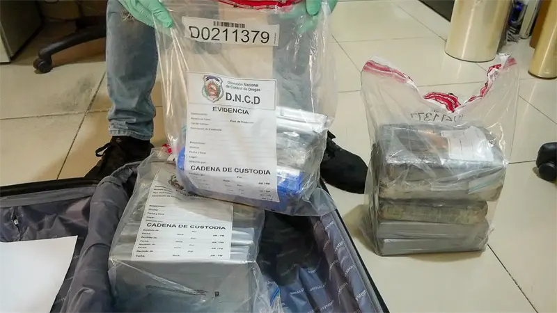 DNCD captura hombre con 13 paquetes de presunta coca&iacute;na en Punta Cana