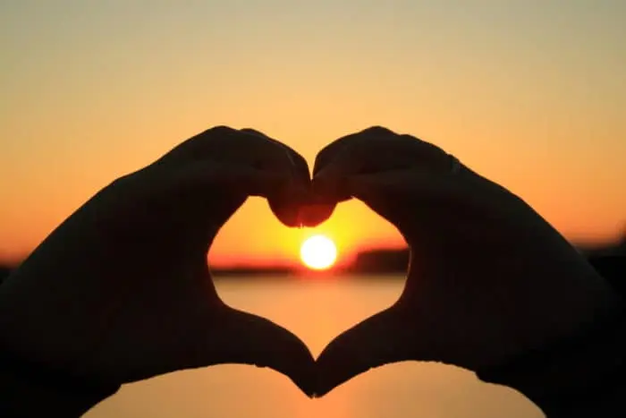 San Valent&iacute;n dejar&aacute; beneficios en M&eacute;xico de 3,520 millones de d&oacute;lares, seg&uacute;n estudio