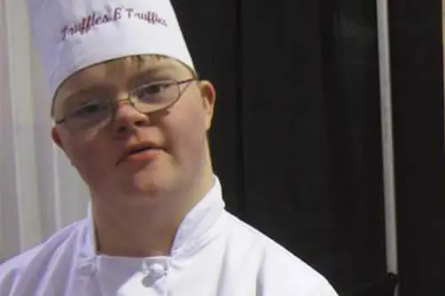 Artistas con síndrome Down plasmarán en cuadros platos de famosos cocineros