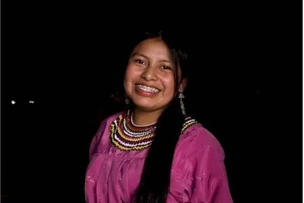 Nancy Risol: Una joven indígena que triunfa en las redes sociales