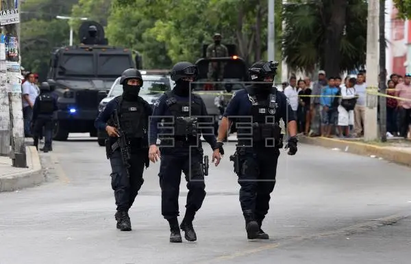 Un muerto y siete heridos en ataque armado en balneario mexicano de Cancún