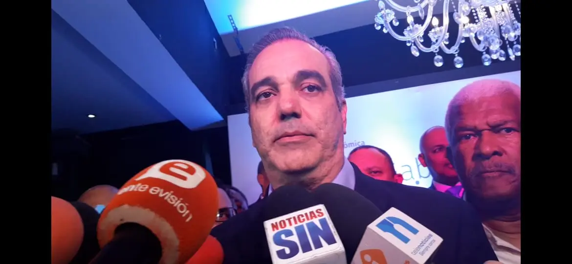 Luis Abinader ve como positivo medida de MIREX de implementar visado a venezolanos