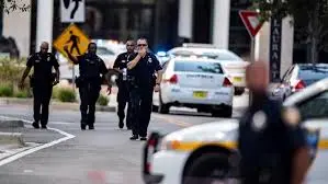 Dos tiroteos relacionados dejan siete muertos en el sur de Florida, incluido el atacante