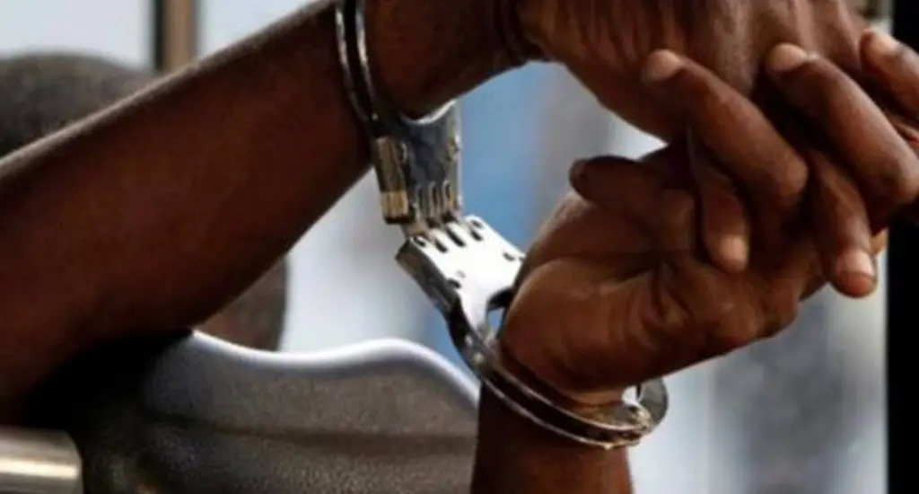 Policía Nacional apresa hombre por realizar disparos al aire con arma de fuego ilegal en San Juan