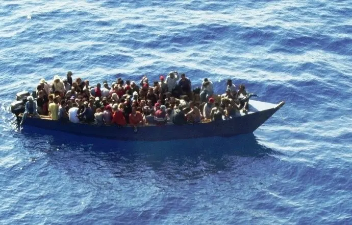 Detienen a 69 dominicanos que trataban de entrar ilegal a PR