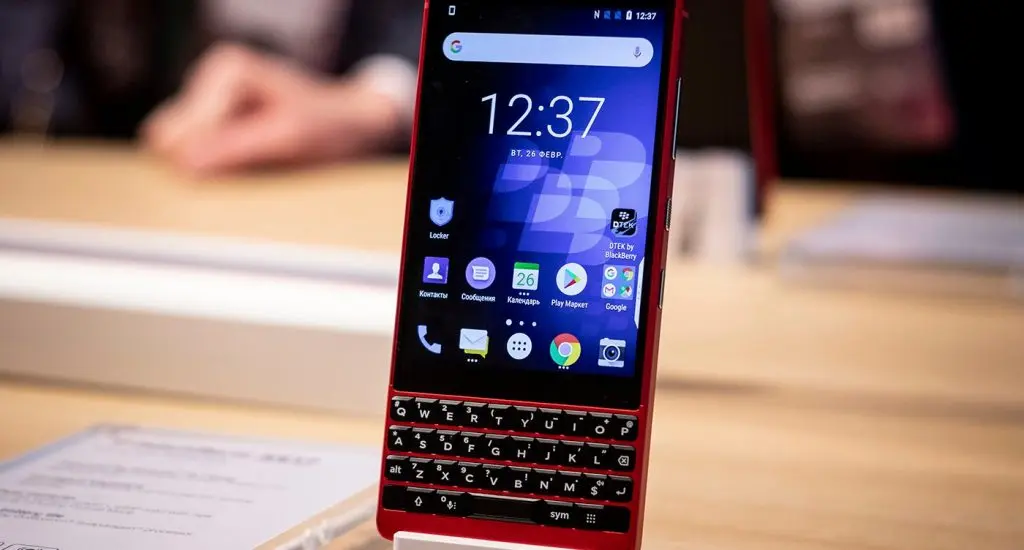 TCL dejará de producir y vender teléfonos móviles bajo la marca BlackBerry