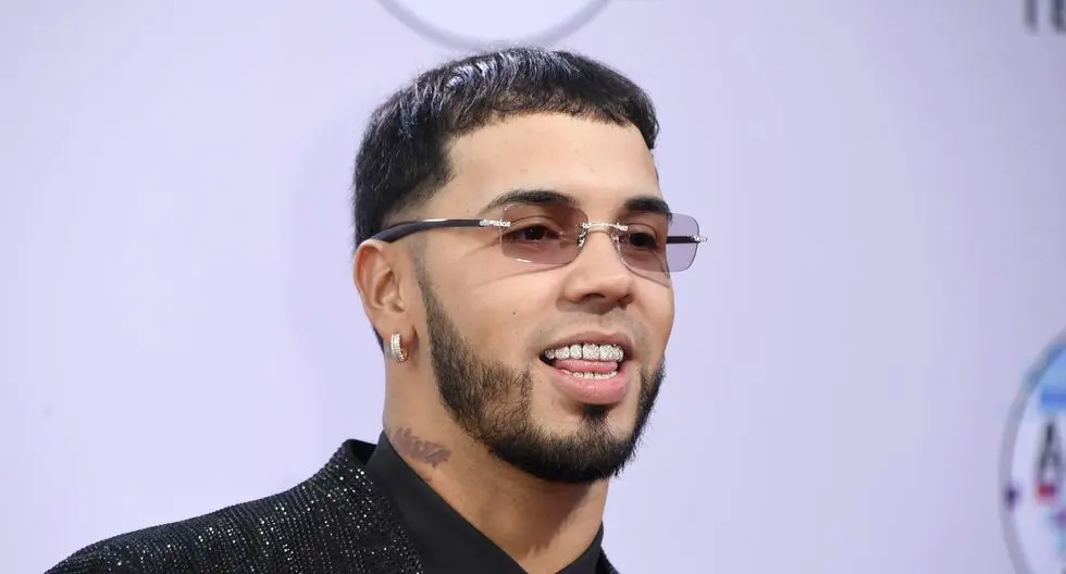 El cantante Anuel AA cambia el nombre de su cuenta en Instagram
