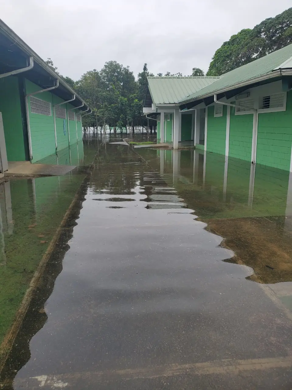 Denuncian inundaciones en instalaciones de remo y canotaje en Bonao