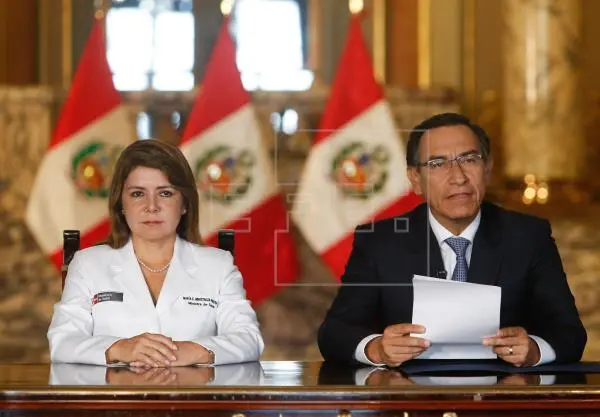 Perú prohíbe las reuniones de más 300 personas ante brote de coronavirus