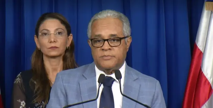 Salud Pública: 800 becarios en España, empezarán a llegar mañana sábado al país