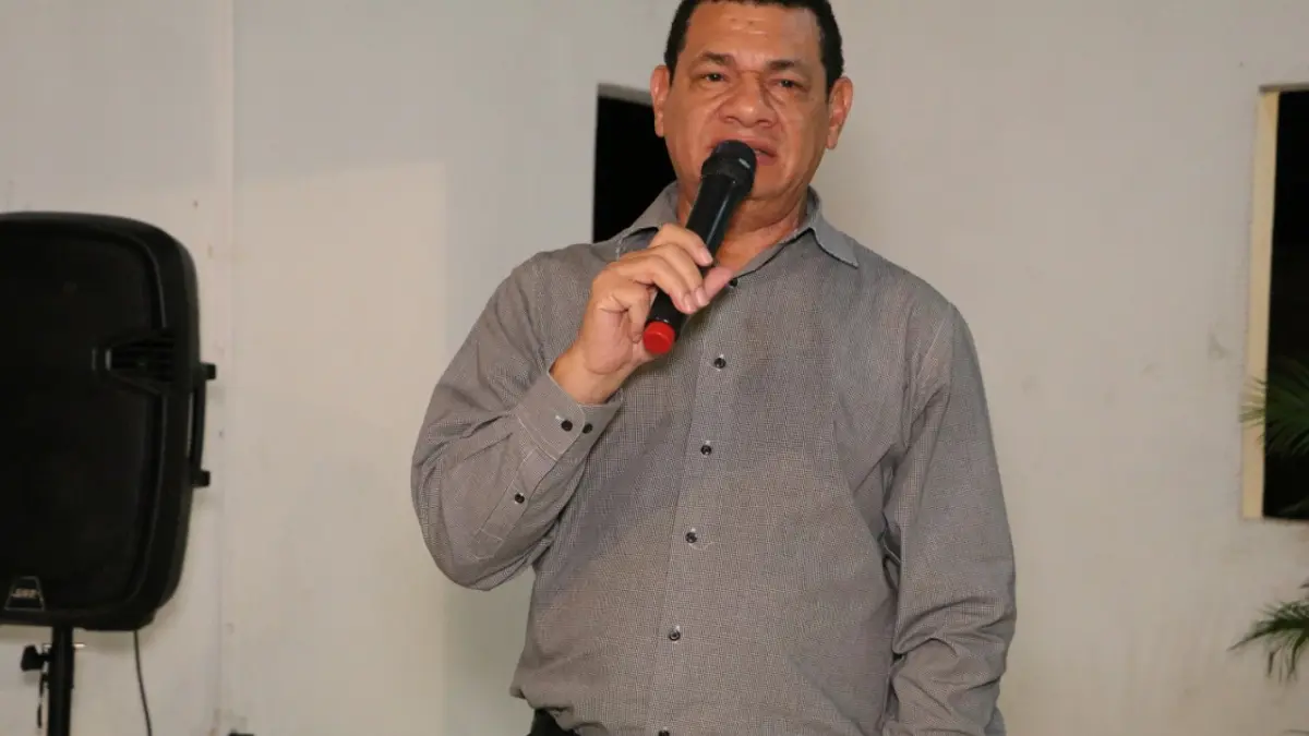Candidato vicepresidencial de Alianza País deplora COVID-19 afecte economía