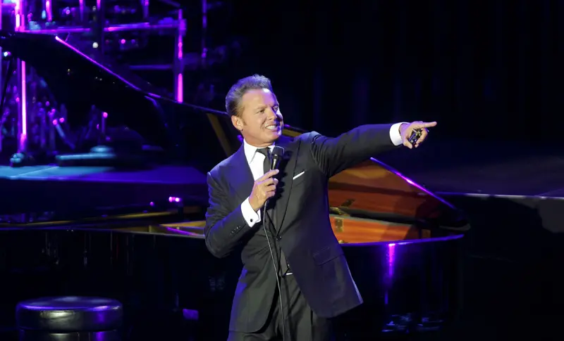 Luis Miguel, 50 años brillando a pesar de altos y bajos en su carrera