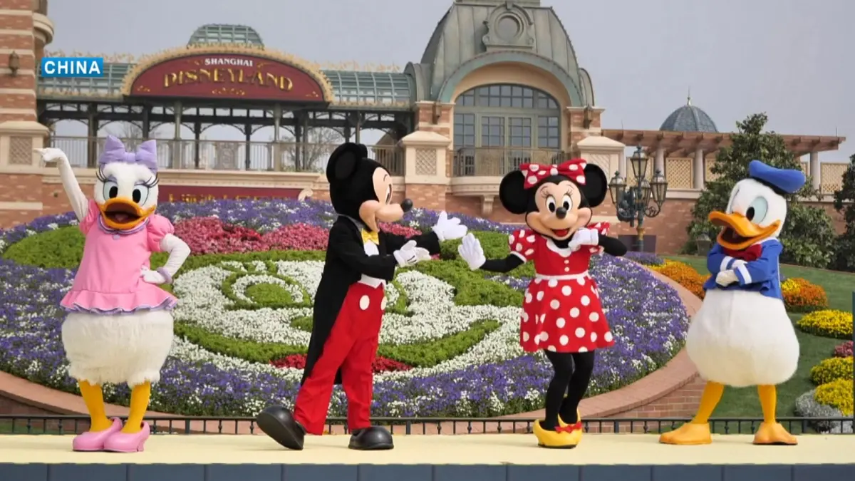 Parque Disneyland abre en Shanghai con distanciamiento