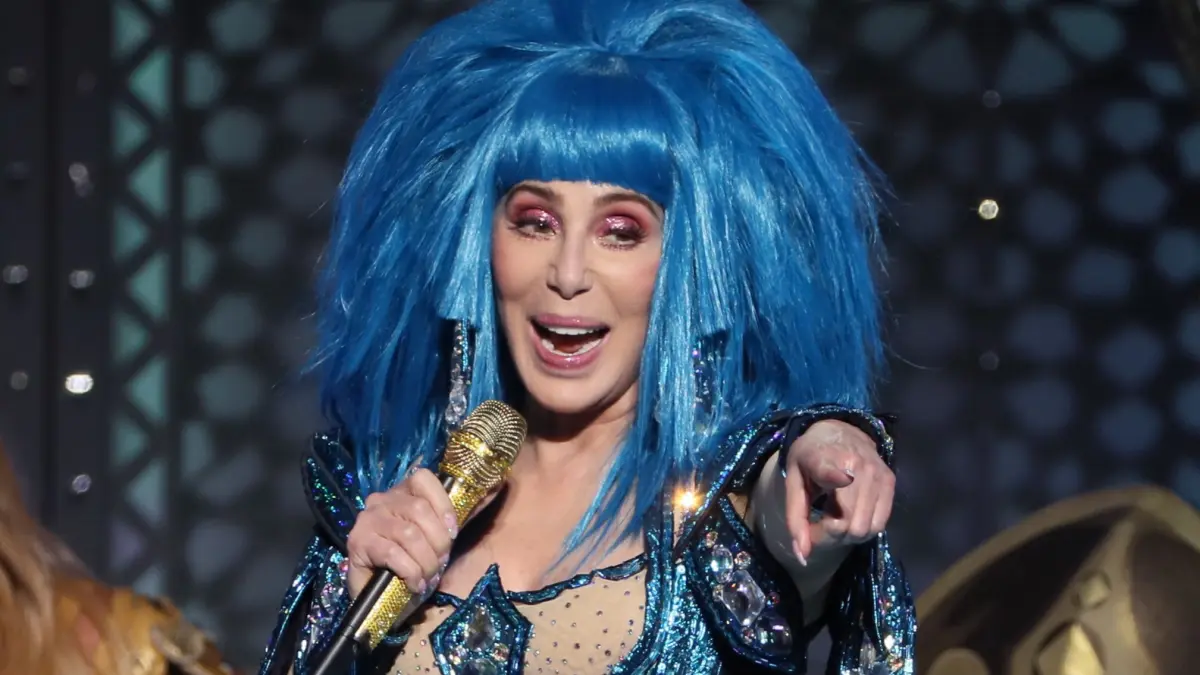 Cher lanzará una versión de Chiquitita en español con fines solidarios