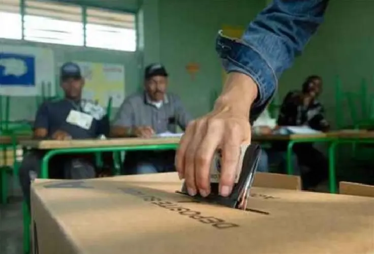 Aspirantes a diputados depositarán acción de amparo en el TSE