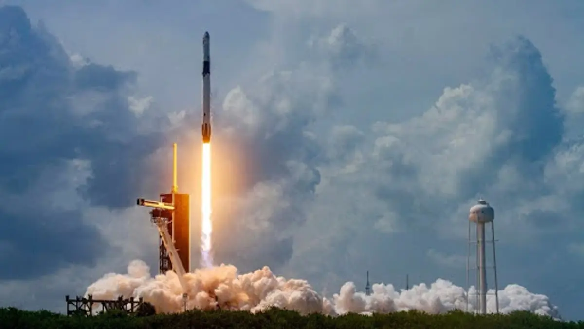 SpaceX envía al espacio al satélite Anasis 2 de Corea del Sur