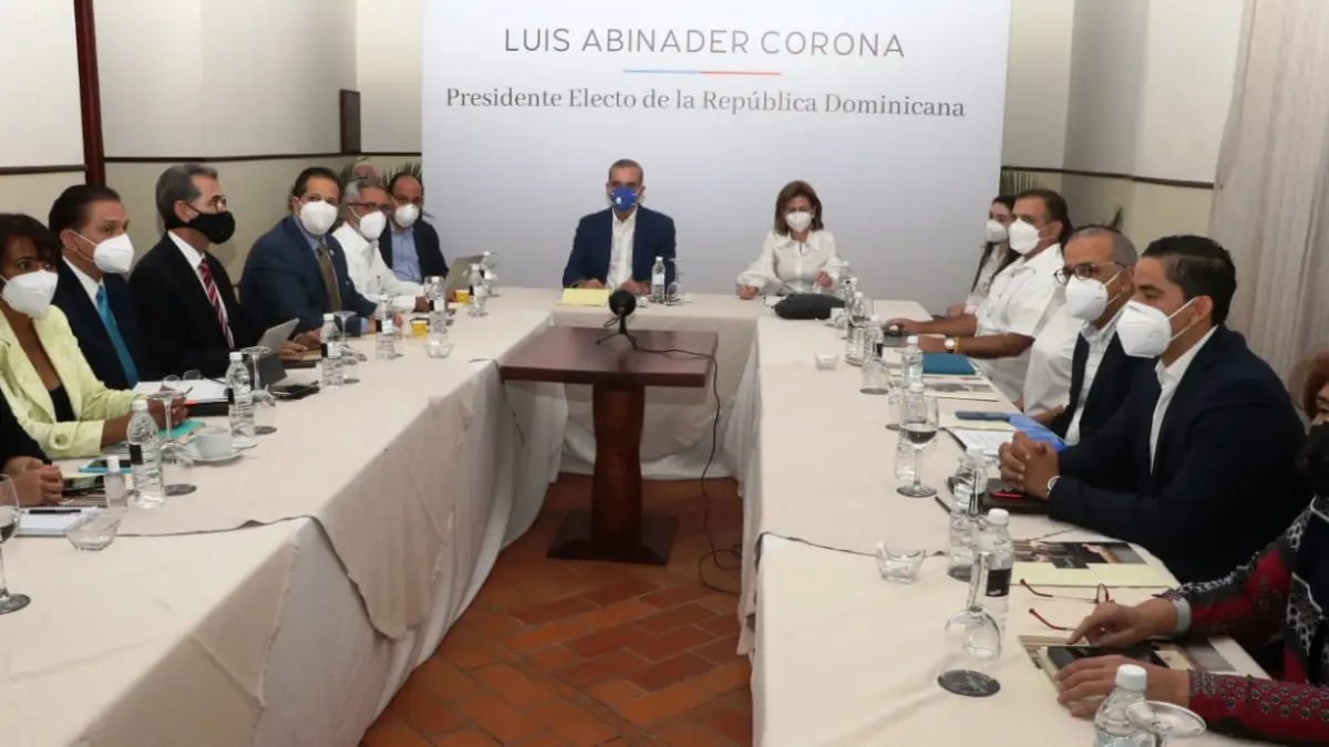 Abinader se reúne con Comisión de Salud; discuten medidas frente a la pandemia