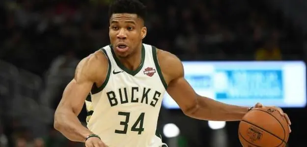 Giannis Antetokounmpo inmenso ante los Celtics y los Bucks aseguran primer lugar de la división este de la NBA