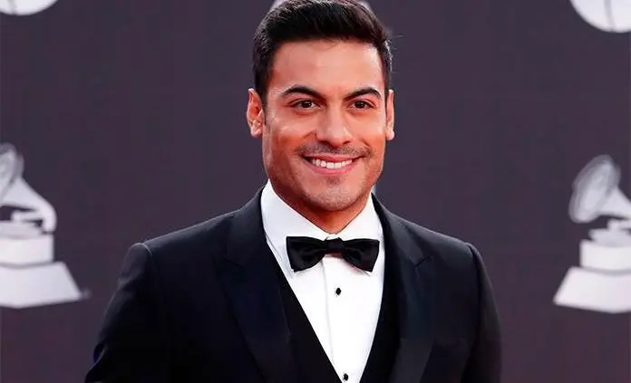 Carlos Rivera presenta un adelanto de “si fuera mía” y lanza “vuelves”