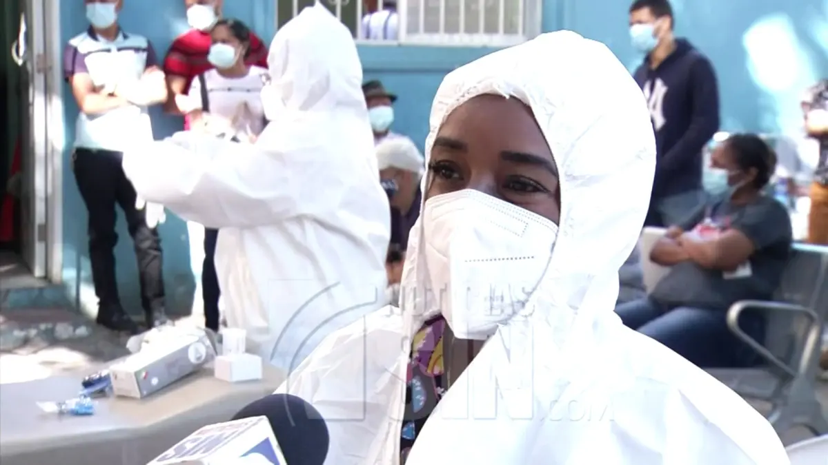 Viajeros presionan laboratorios por pruebas PCR