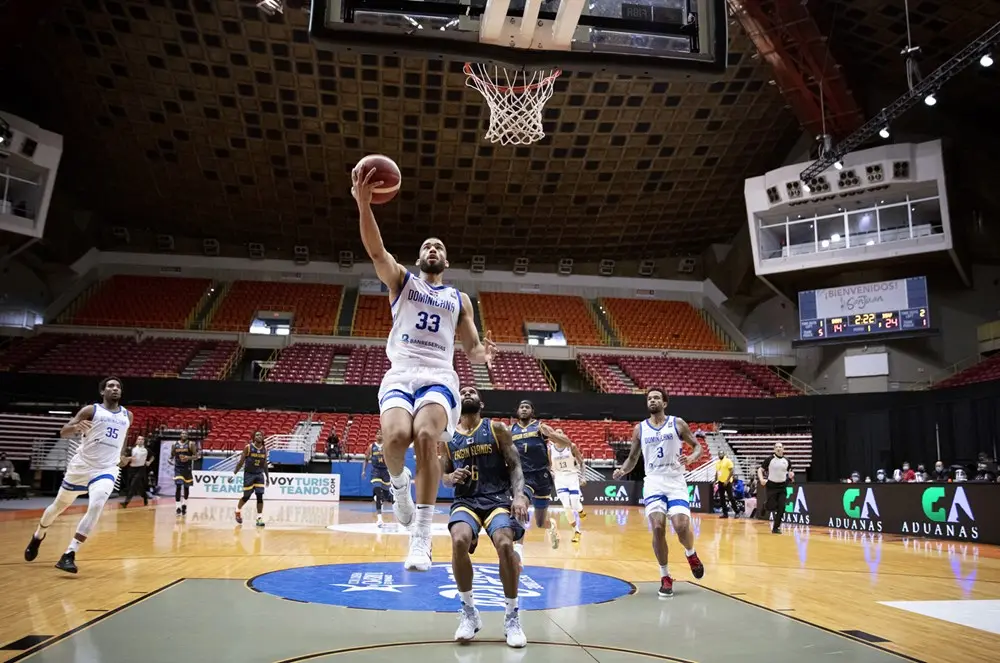 Dominicana sufre, pero clasifica a la FIBA AmeriCup