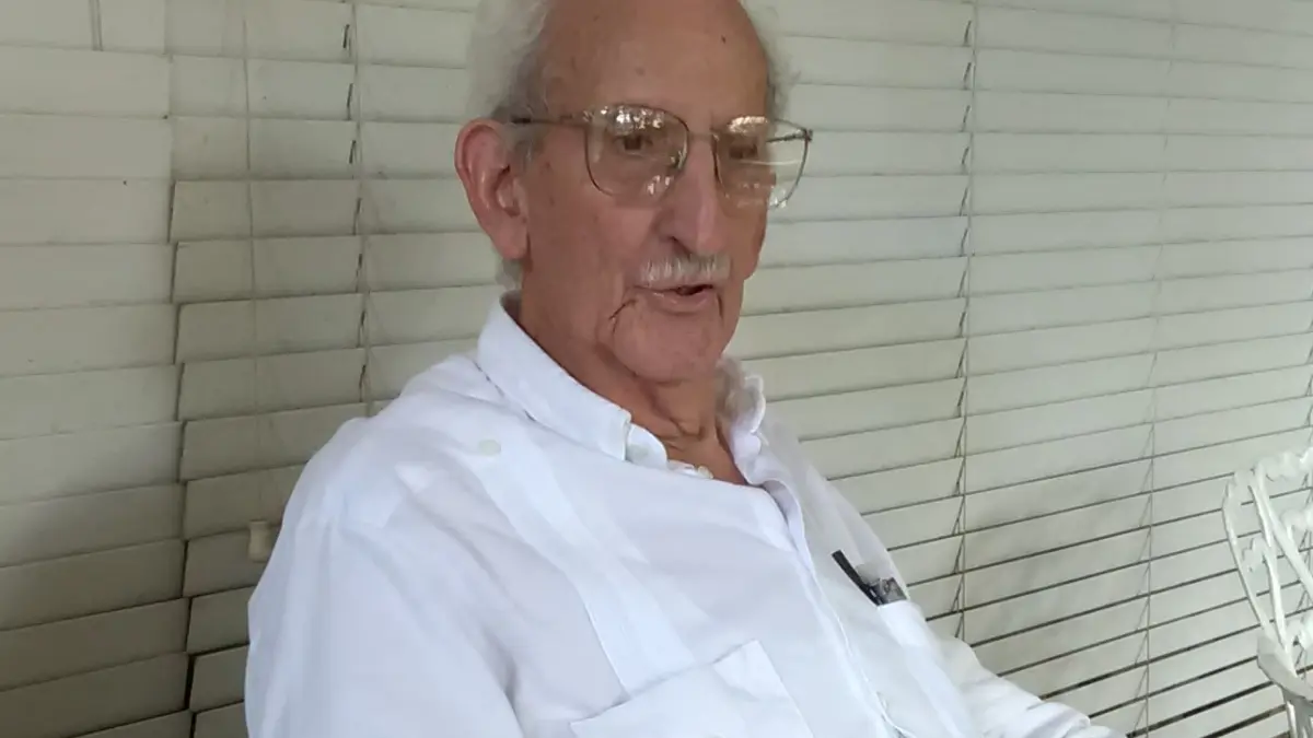 Lamentan muerte del escritor Manuel Salvador Gautier