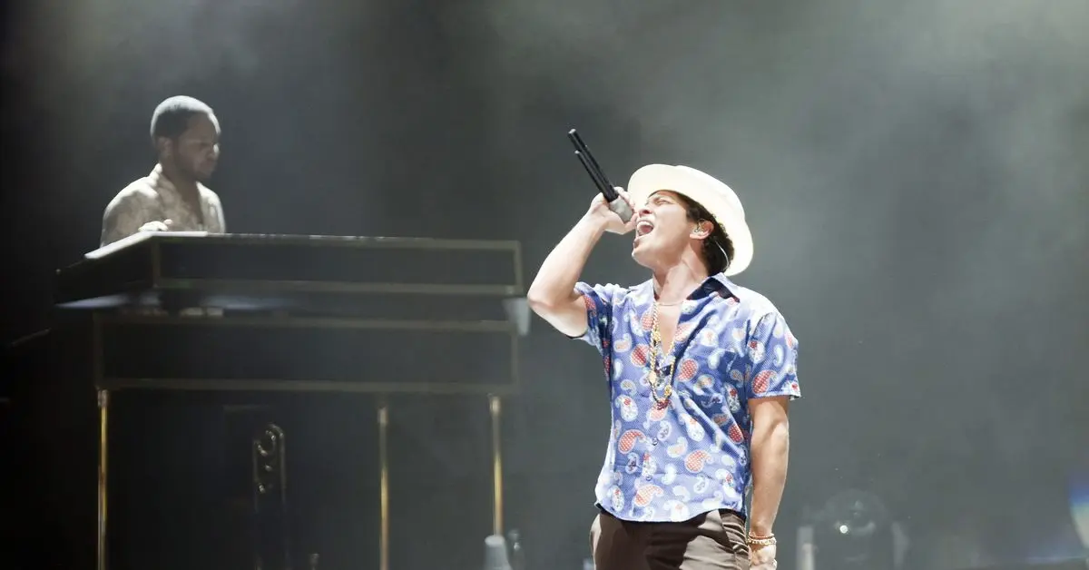 Bruno Mars lanza el primer tema de su disco con Anderson Paak