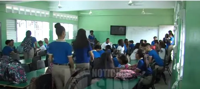 Rechazan retorno a clases presenciales en RD
